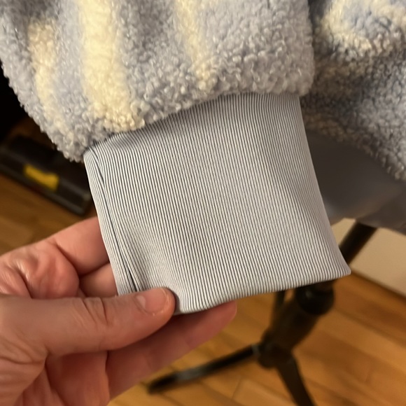 BLUE Susan Graver Women's Top Sweater Sz S Weekend Printed Polar Fleece Blue - Picture 6 of 10